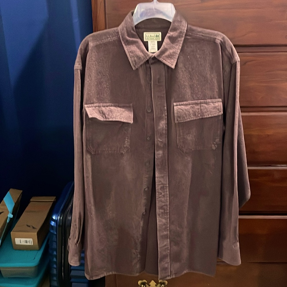 LL Bean men’s L regular Chamois shirt.  Dark brown. Excellent condition $30